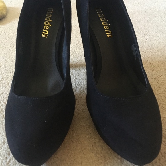 Black Steve Madden 5 inch heels. - Picture 2 of 4